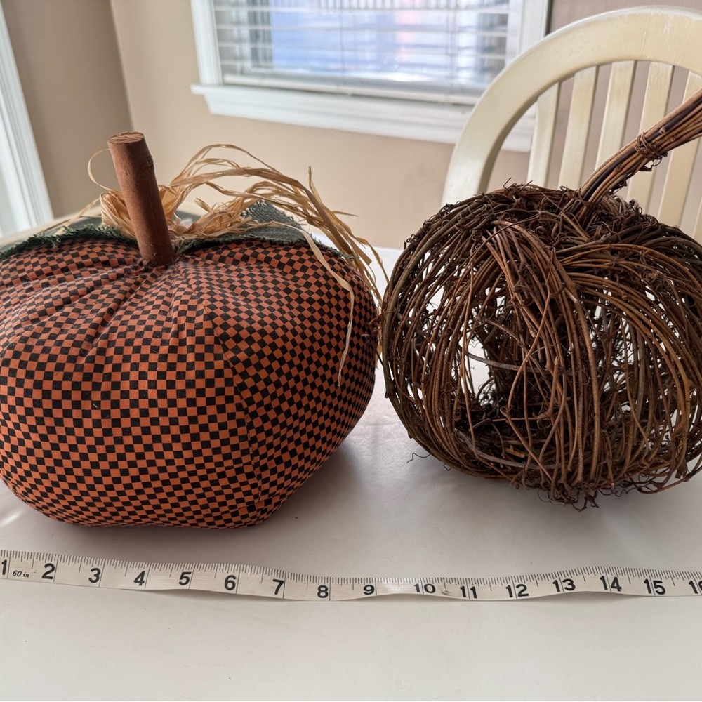 DECORATIVE SET OF TWO RUSTIC PUMPKINS, CHECKERED FABRIC STUFFED & TWIG PUMPKINS - Picture 5 of 10